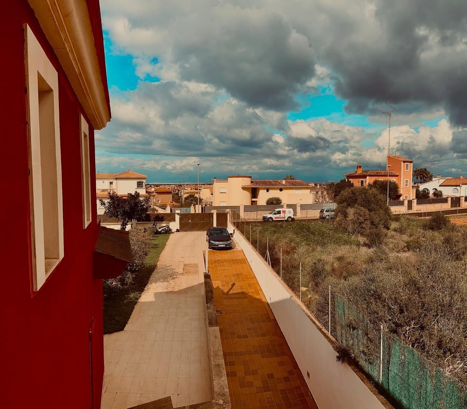 Property building, View (from property/room), Balcony/Terrace