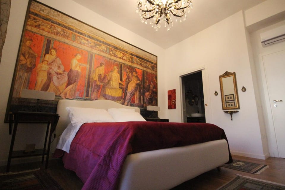 Bed, Photo of the whole room, Decorative detail, Bedroom