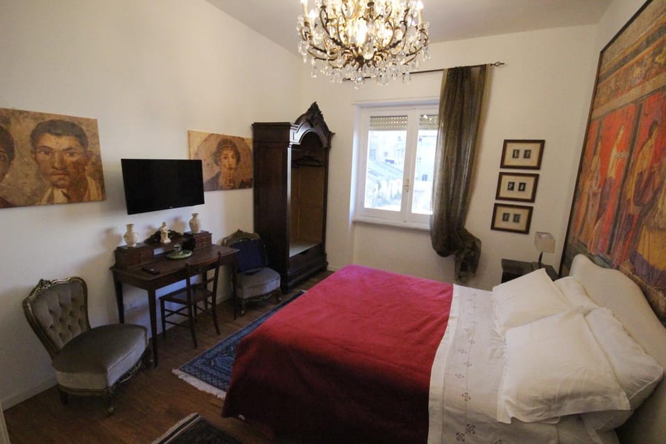 Bed, TV and multimedia, Photo of the whole room, Bedroom