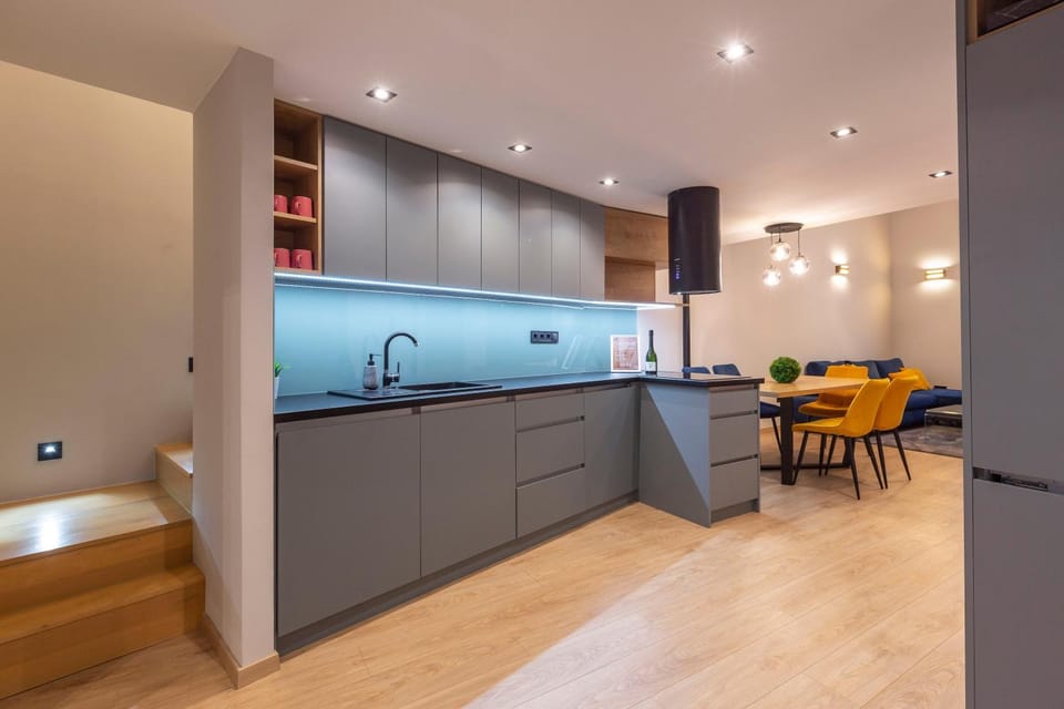 Kitchen or kitchenette, Dining area, pet friendly