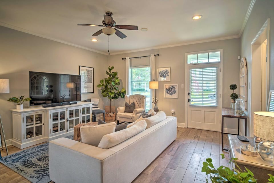 Baton Rouge Game Day House w/ Chic Yard Space House in Baton Rouge