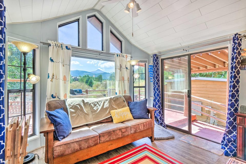 6 Mi to Ski Resort! Lakefront Breckenridge Cabin Cabin in Summit County