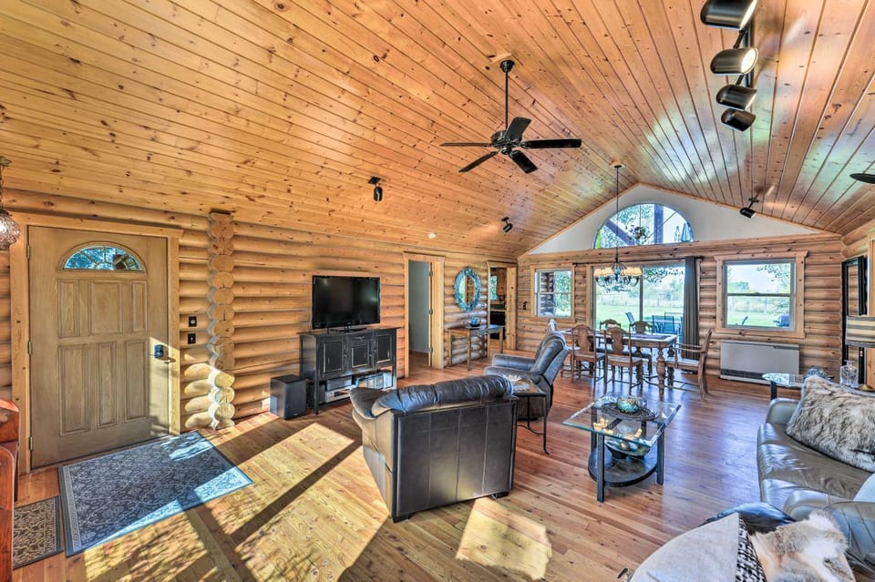 Serene Driggs Cabin ~ 10 Mi to Grand Targhee! Cabin in Idaho