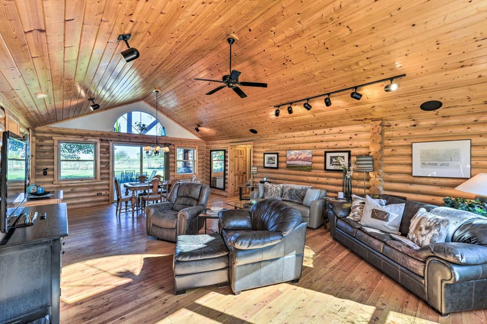 Serene Driggs Cabin ~ 10 Mi to Grand Targhee! Cabin in Idaho