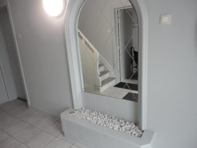 nabij station op begane grond in residentie jane - niet goed geld terug garantie - 10 min tot brugge - gratis fietsenstalling Apartment in Bruges