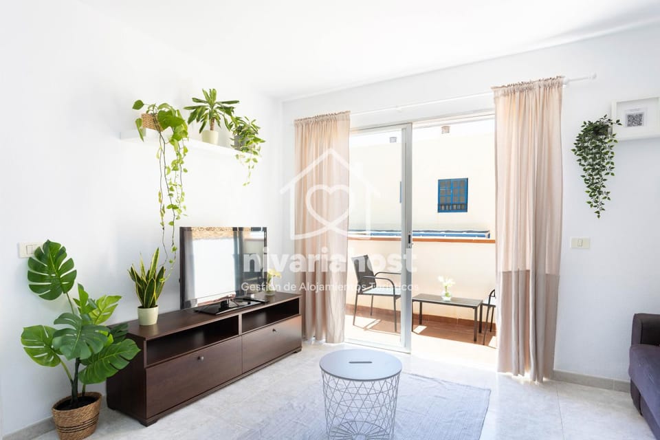 Communal lounge/ TV room, TV and multimedia, Living room, hair dresser