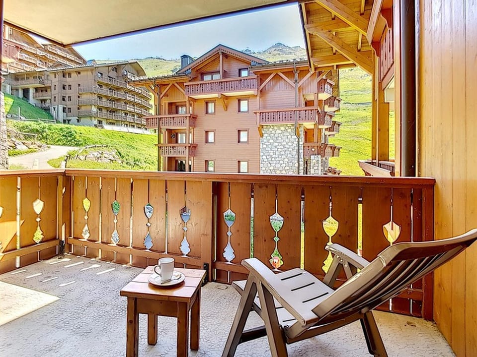 Charmant appartement 3 pièces avec balcon et parking - FR-1-344-741 Apartment in Les Allues