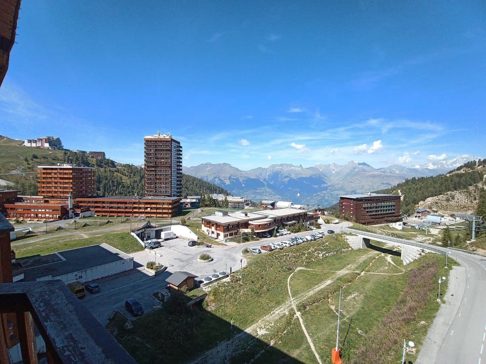 Studio fonctionnel avec balcon, accès direct aux pistes - Plagne Centre Apartment in Mâcot-la-Plagne