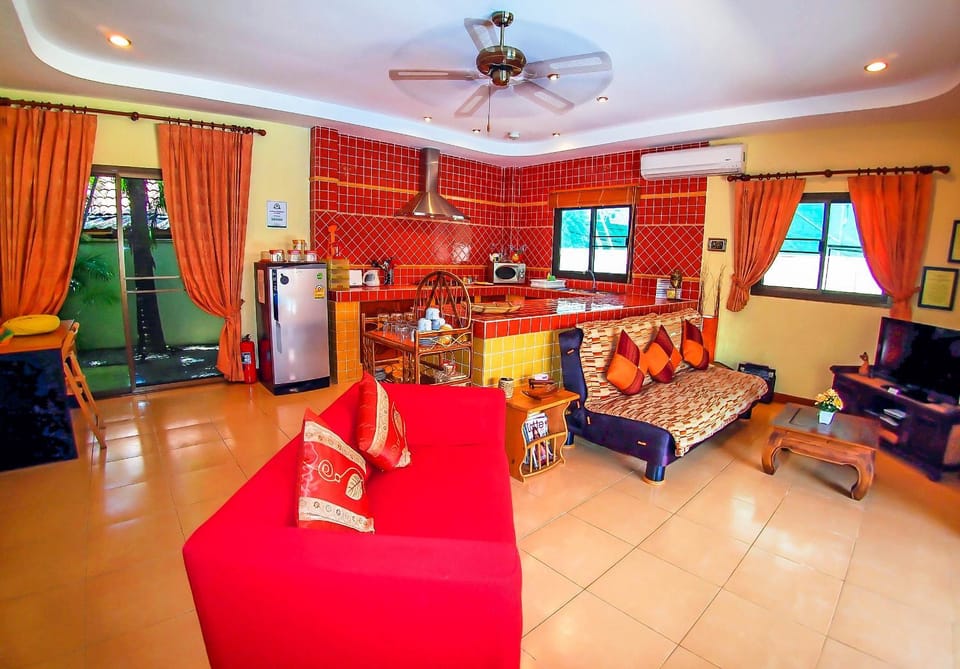 Kitchen or kitchenette, Living room