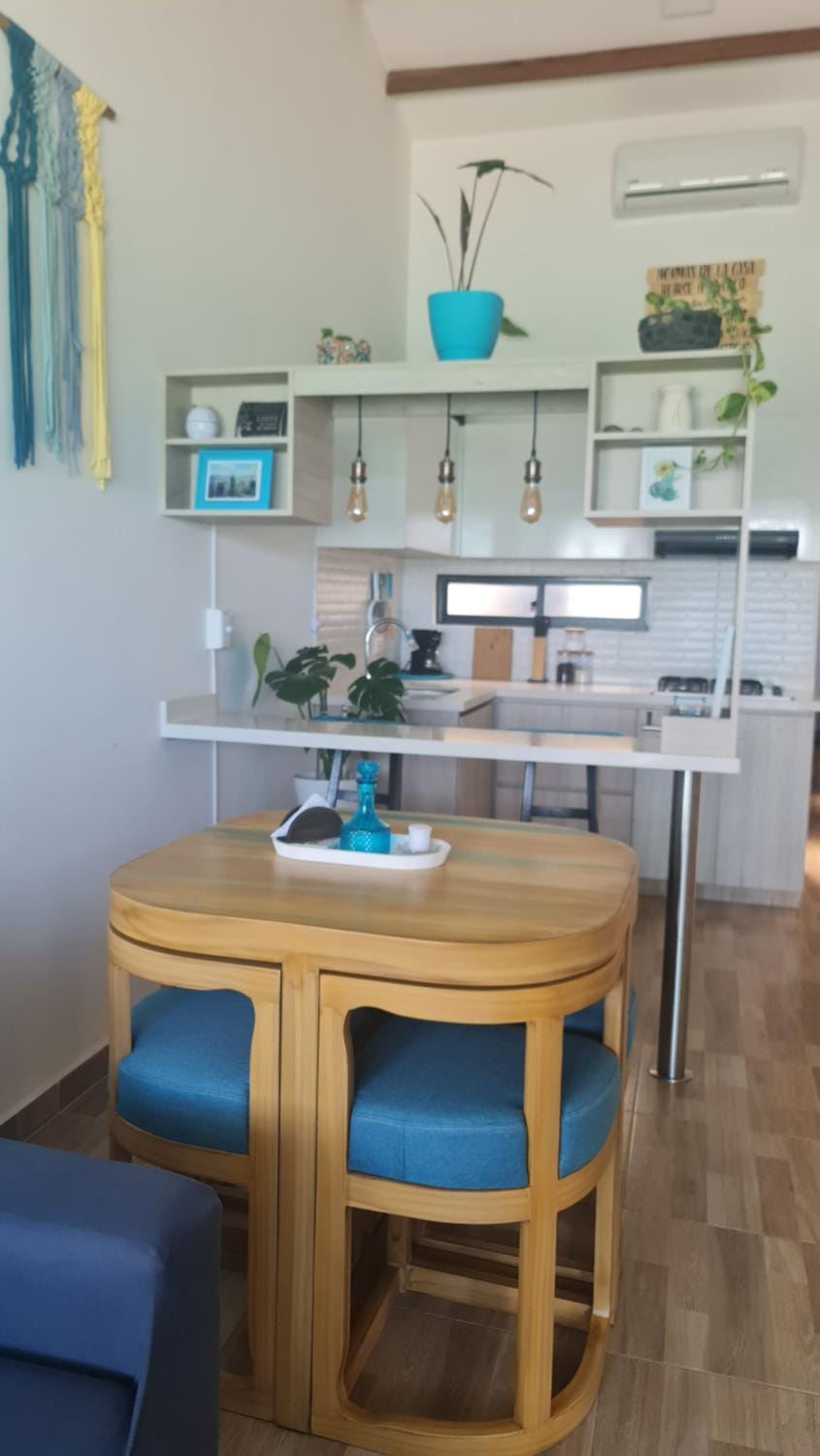 Kitchen or kitchenette, Seating area, Dining area