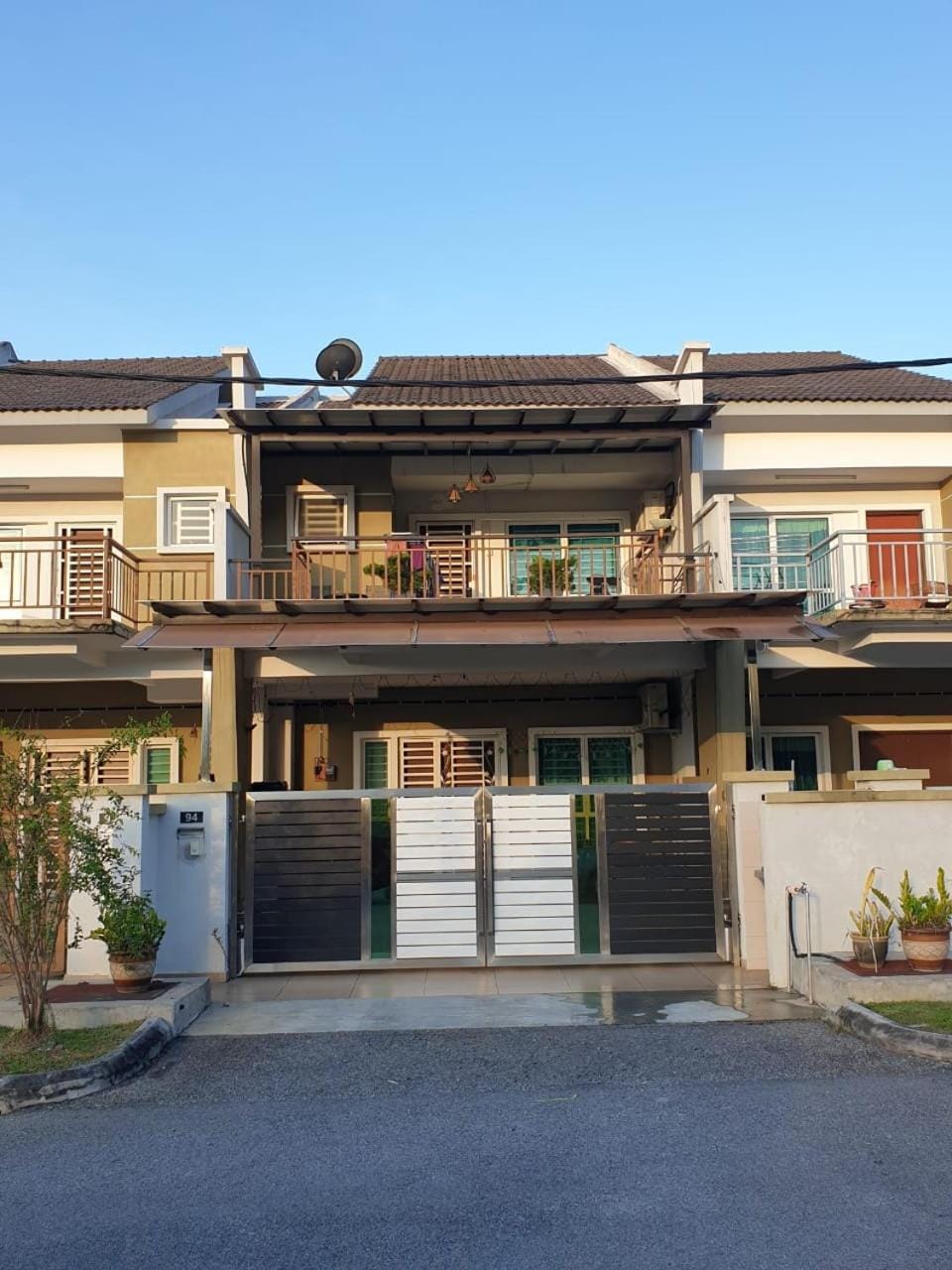 Property building, Facade/entrance