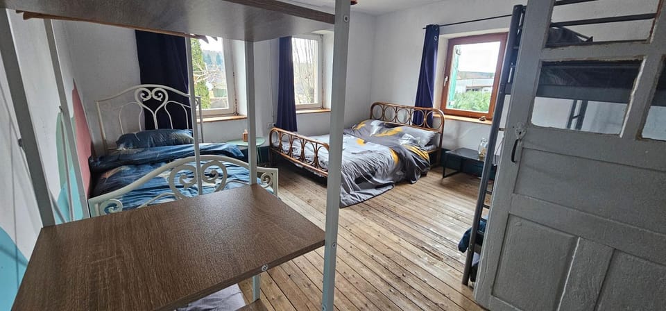 Bed, Photo of the whole room, Bedroom, bunk bed