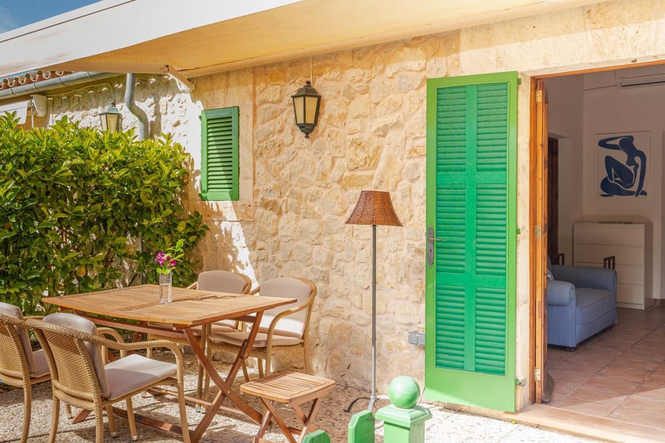Patio, Facade/entrance, Decorative detail