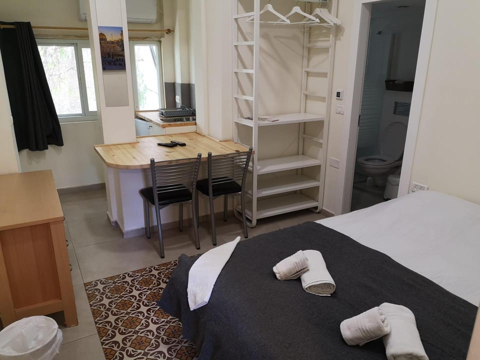 Allenby2 and Moriya 5 Bed and Breakfast in Jerusalem