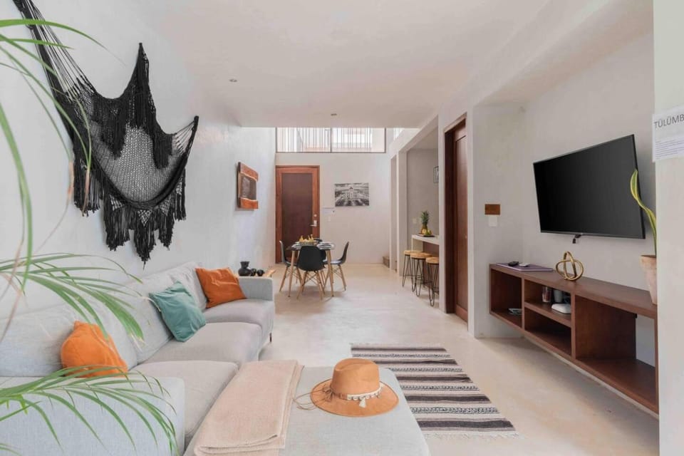Living room, Photo of the whole room, furniture