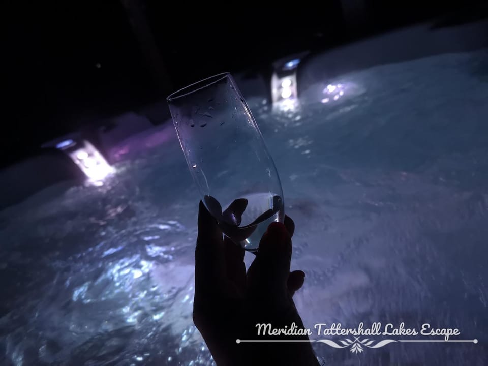 Meridian Tattershall Lakes Escape - Lakeside lodge caravan with the fishing peg LUXURY HOT TUB Campground/ 
RV Resort in Tattershall