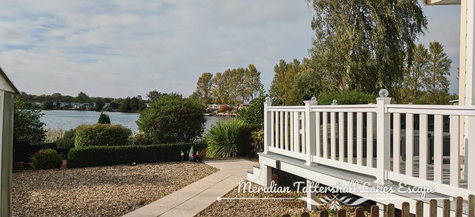 Meridian Tattershall Lakes Escape - Lakeside lodge caravan with the fishing peg LUXURY HOT TUB Campground/ 
RV Resort in Tattershall