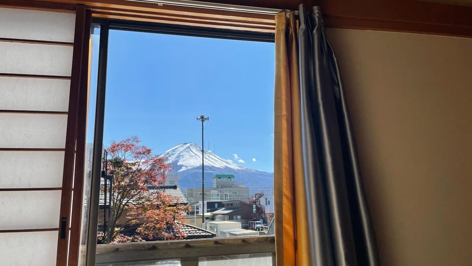 Nearby landmark, Day, Natural landscape, Mountain view