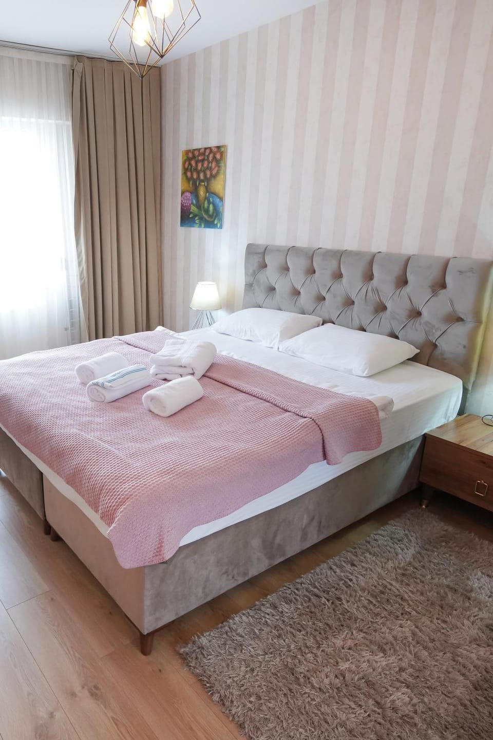 Bed, Photo of the whole room, Bedroom, towels
