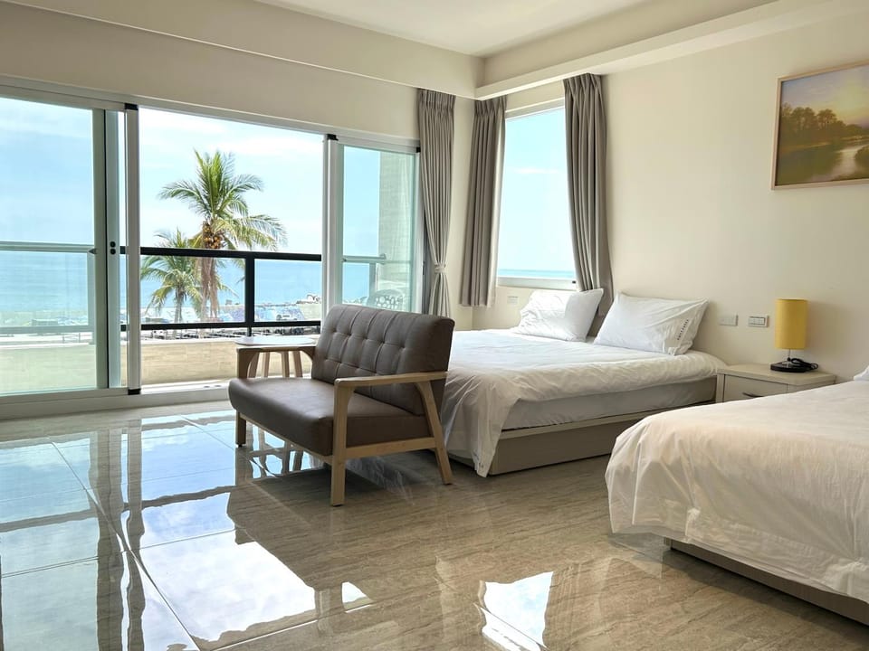 Natural landscape, Balcony/Terrace, Sea view