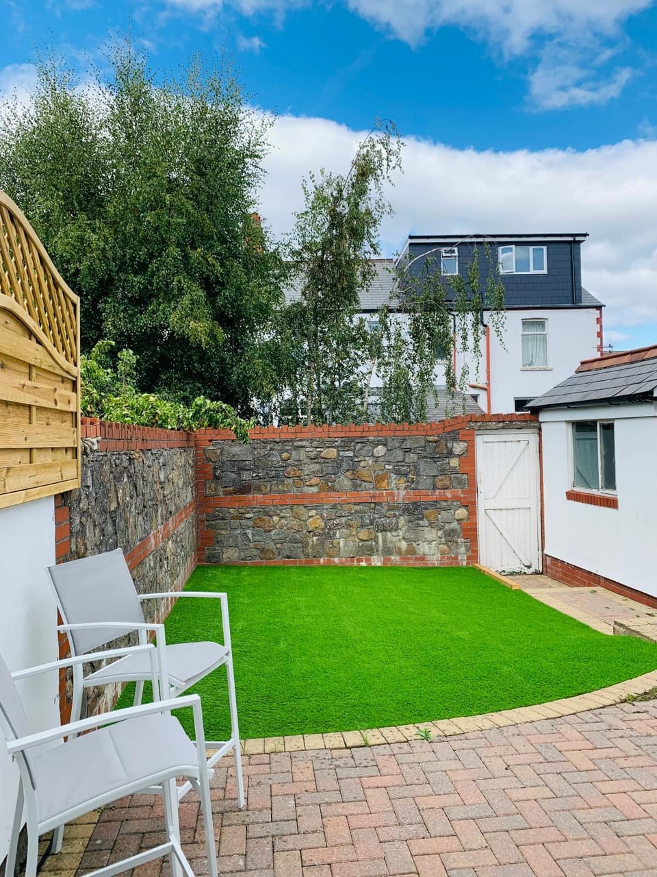 Patio, Garden, Garden view, sunbed
