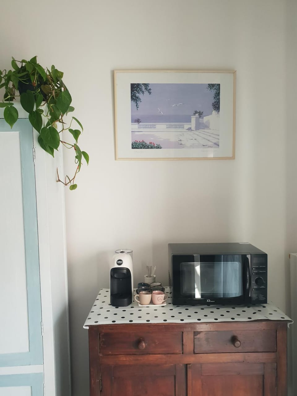 Coffee/tea facilities, minibar