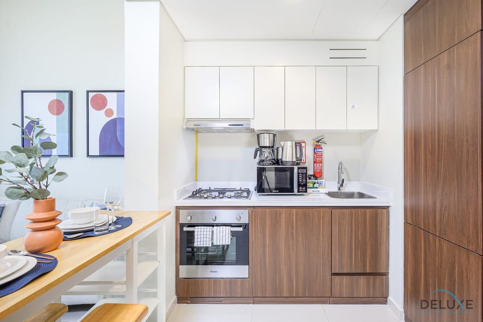 Kitchen or kitchenette, pet friendly, stove, toaster