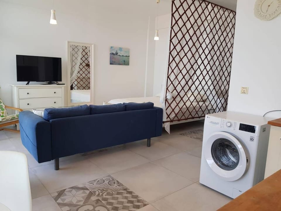Living room, Seating area, washing machine