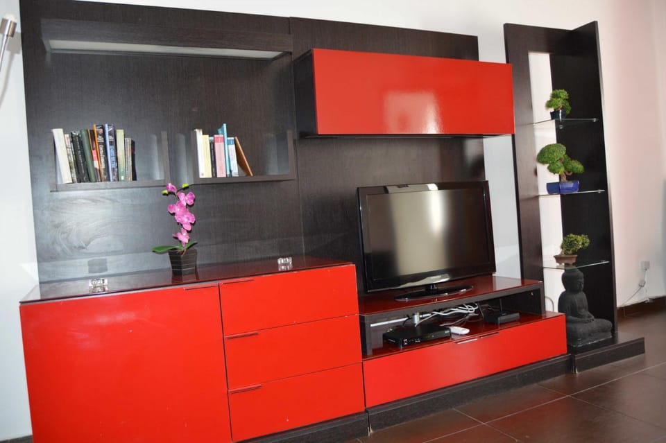Casa Rosa House in Monte Gordo