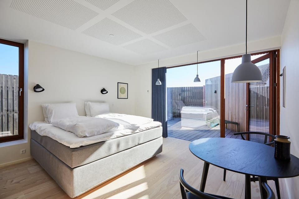 Dining area, Inner courtyard view