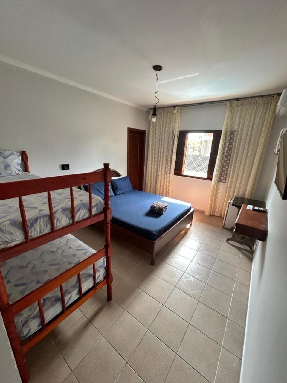 Bed, Photo of the whole room, Bedroom, bunk bed