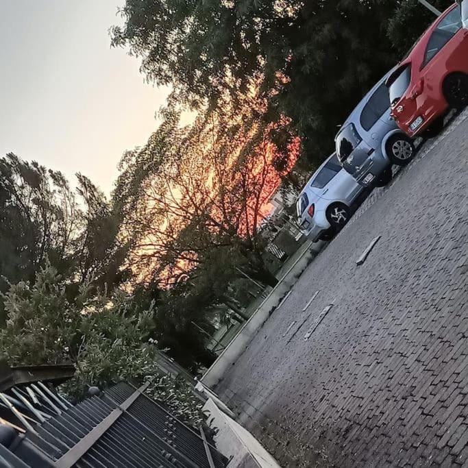Neighbourhood, Sunset, Parking