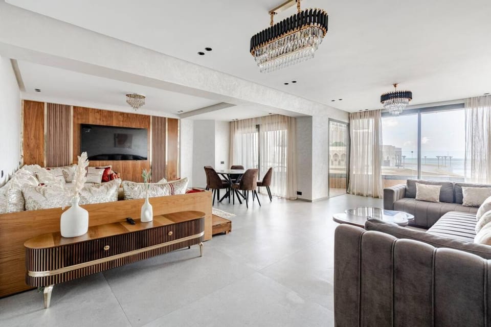 Communal lounge/ TV room, TV and multimedia, Seating area, Dining area, Evening entertainment