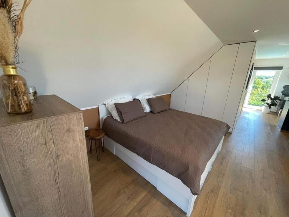 Bed, wardrobe