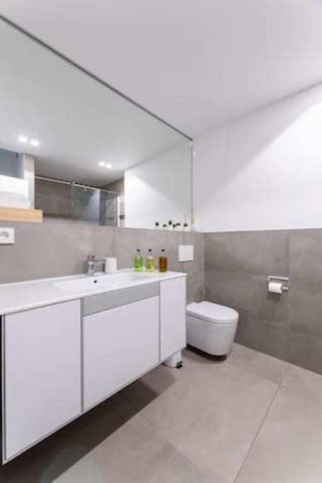 Wonderful Two Bedroom Apartment at Limpertsberg with Parking, near Tram Apartment in Luxembourg