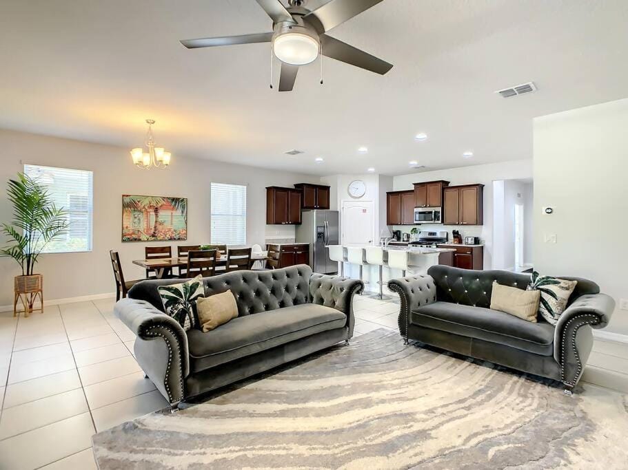 Family Retreat, 6 Bedroom House with Private Pool at Solterra Resort House in Four Corners