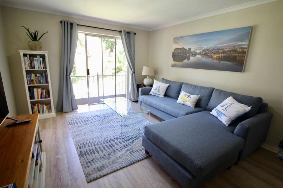 Library, Living room