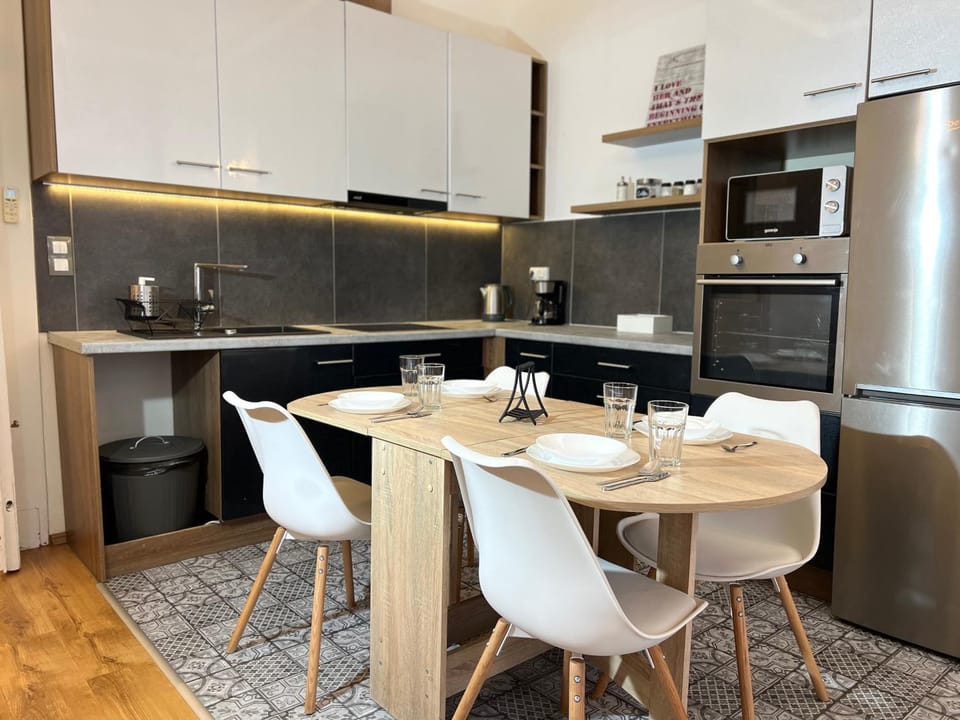 P9 by Small Home Budapest Apartment in Budapest