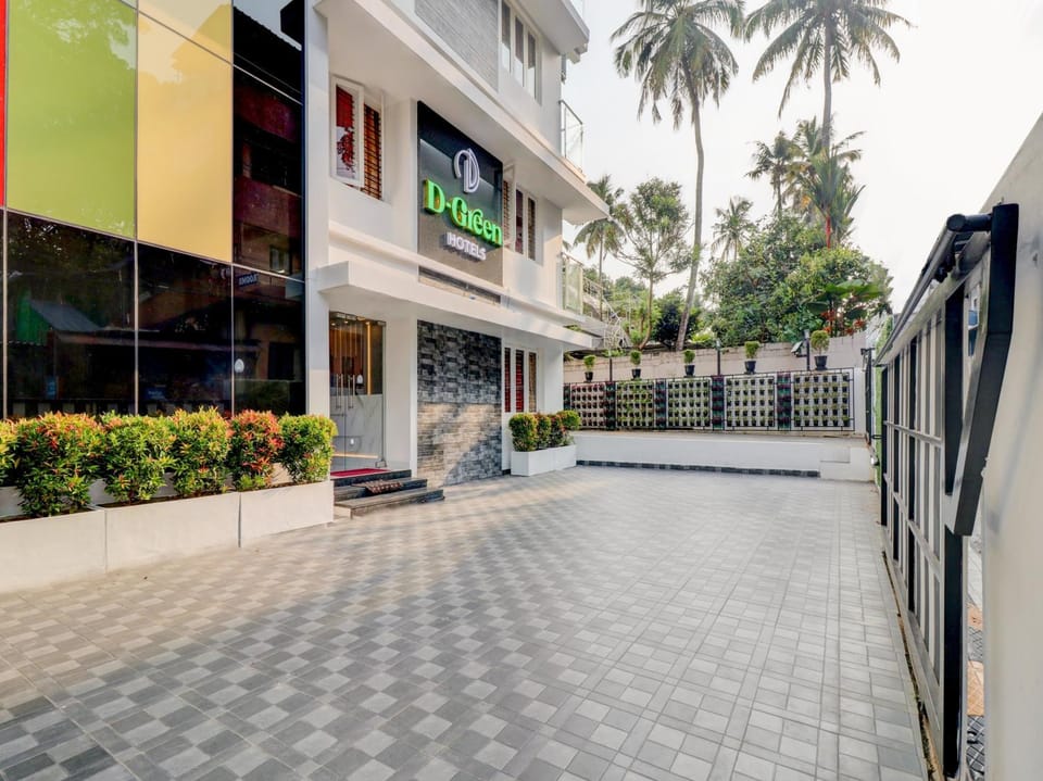 Property building, Facade/entrance