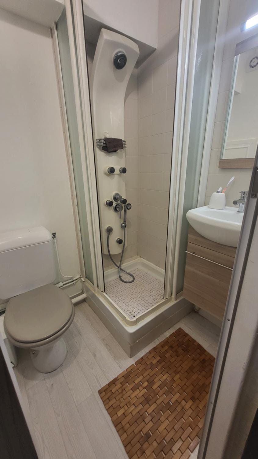 Shower, Toilet, Bathroom