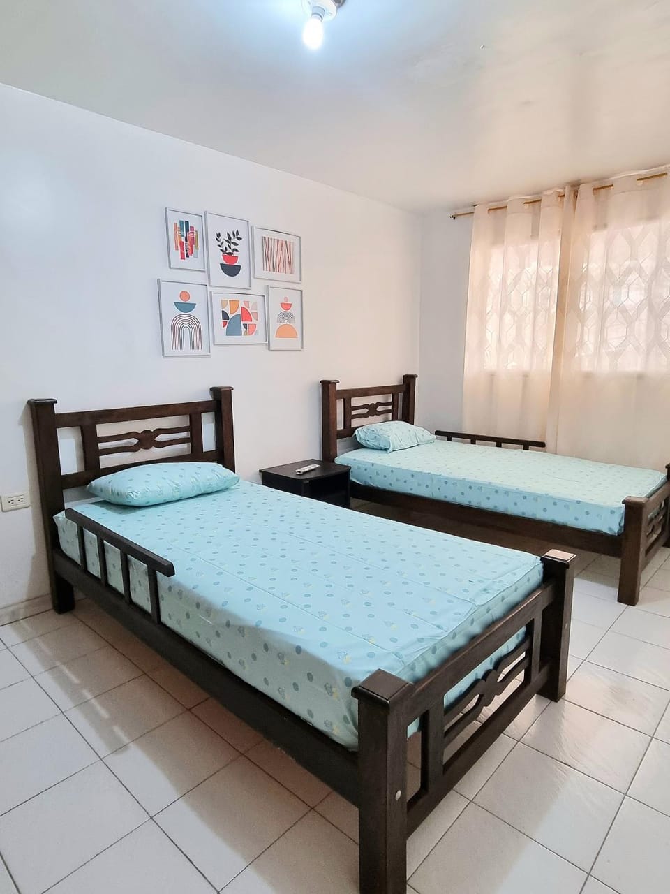 Bed, Photo of the whole room, Bedroom, air conditioner