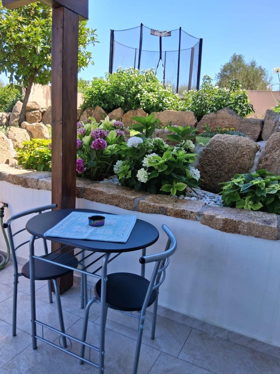 Dining area, Garden view