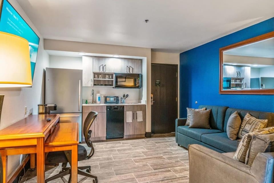 Metro Tempe Extended Stay - King Studio Apartment in Tempe