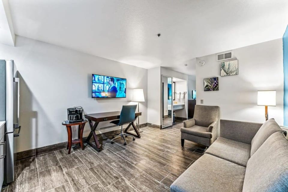 Metro Tempe Extended Stay - King Studio Apartment in Tempe