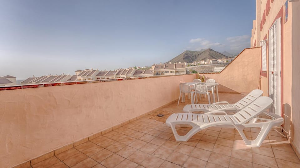 Natural landscape, View (from property/room), Balcony/Terrace, sunbed