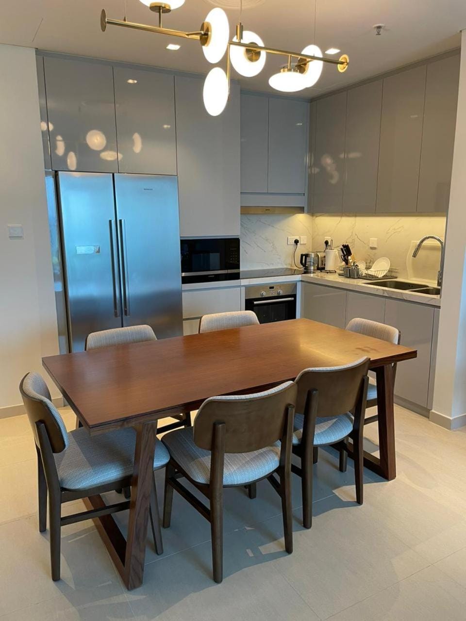 Kitchen or kitchenette, Dining area, minibar, pet friendly, stove