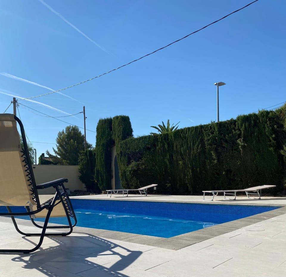 Pool view, Swimming pool, sunbed