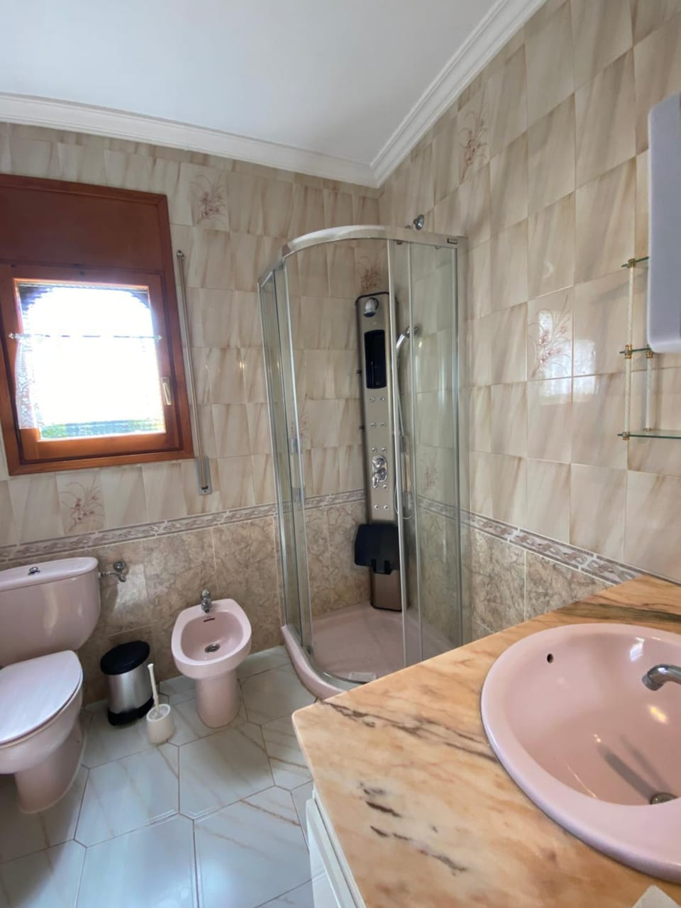 Shower, Toilet, Bathroom