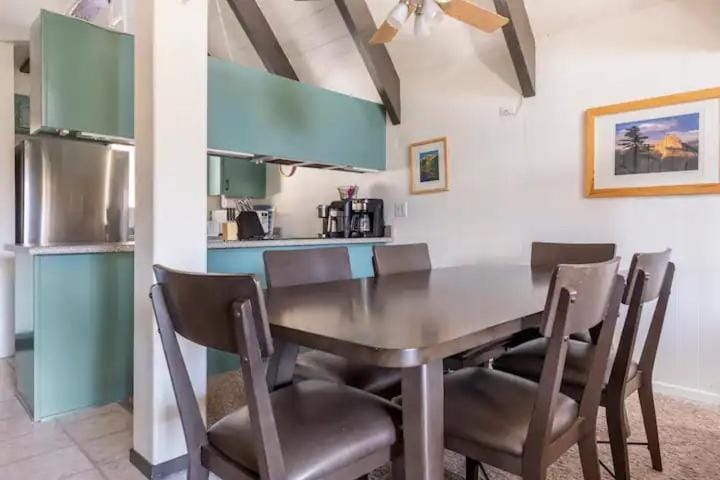 Perfect Ski Rental 2 blocks from Village Gondola House in Mammoth Lakes