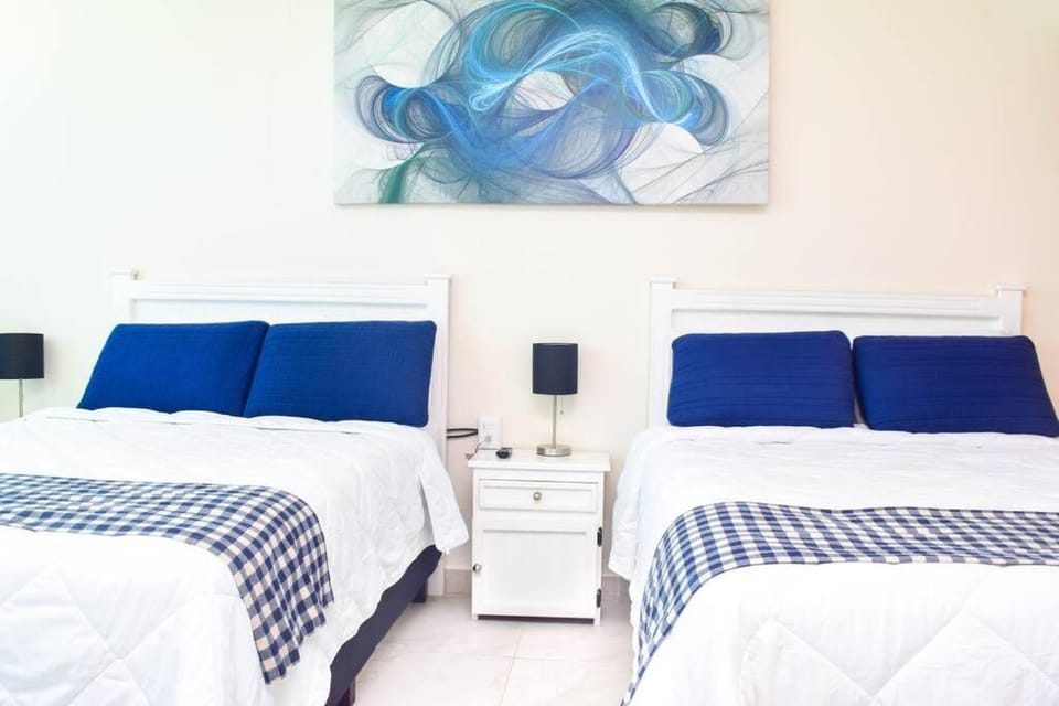 Bed, Photo of the whole room, Bedroom, air conditioner